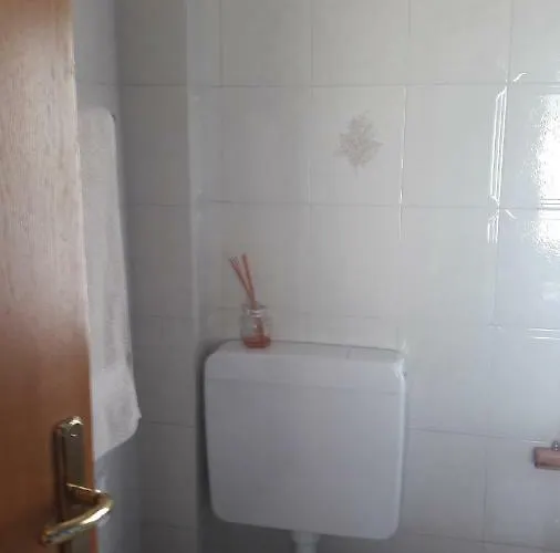Residenza Letizia * Nemeggio